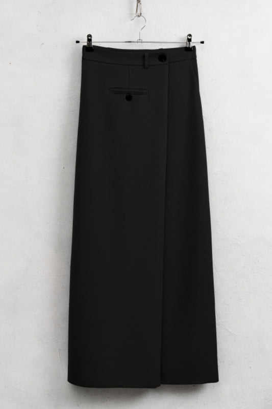 Černá dlouhá sukně