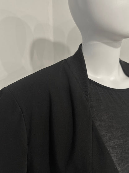 Černý bomber s detailem knoflíků