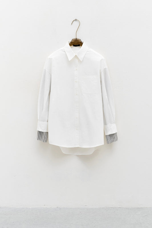 Bílá popelínová oversized košile s detailem pruhu