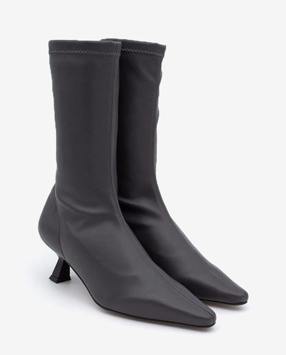 Tmavě šedé kotníkové kozačky na podpatku