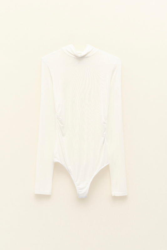 Bílé viskózové body s hedvábím