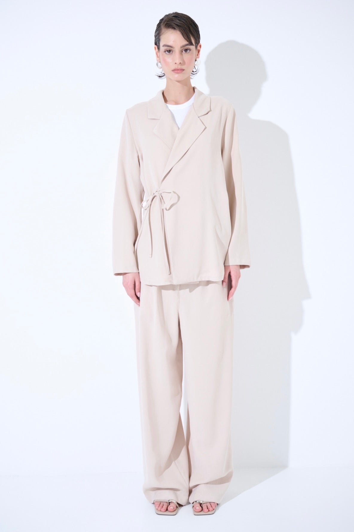 Krémové modalové zavinovací sako/košile