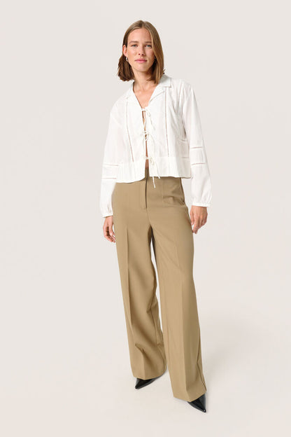 Rustikální bílá košile na zavazování