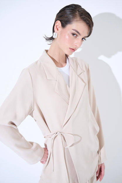 Krémové modalové zavinovací sako/košile