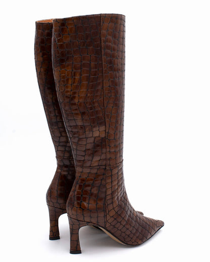 Hnědé vysoké krokodýlí boty na podpatku