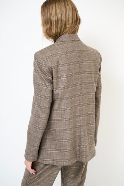 Hnědé kárované sako