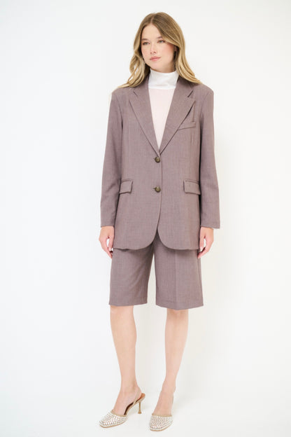 Kávové kostýmové bermudy