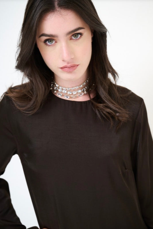 Hnědé asymetrické šaty