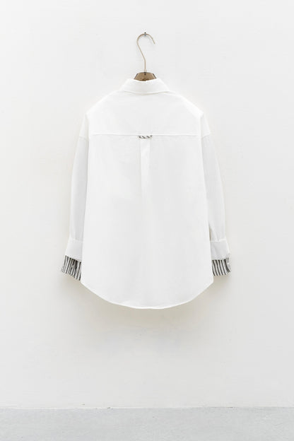 Bílá popelínová oversized košile s detailem pruhu