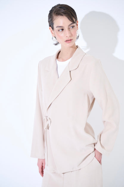 Krémové modalové zavinovací sako/košile
