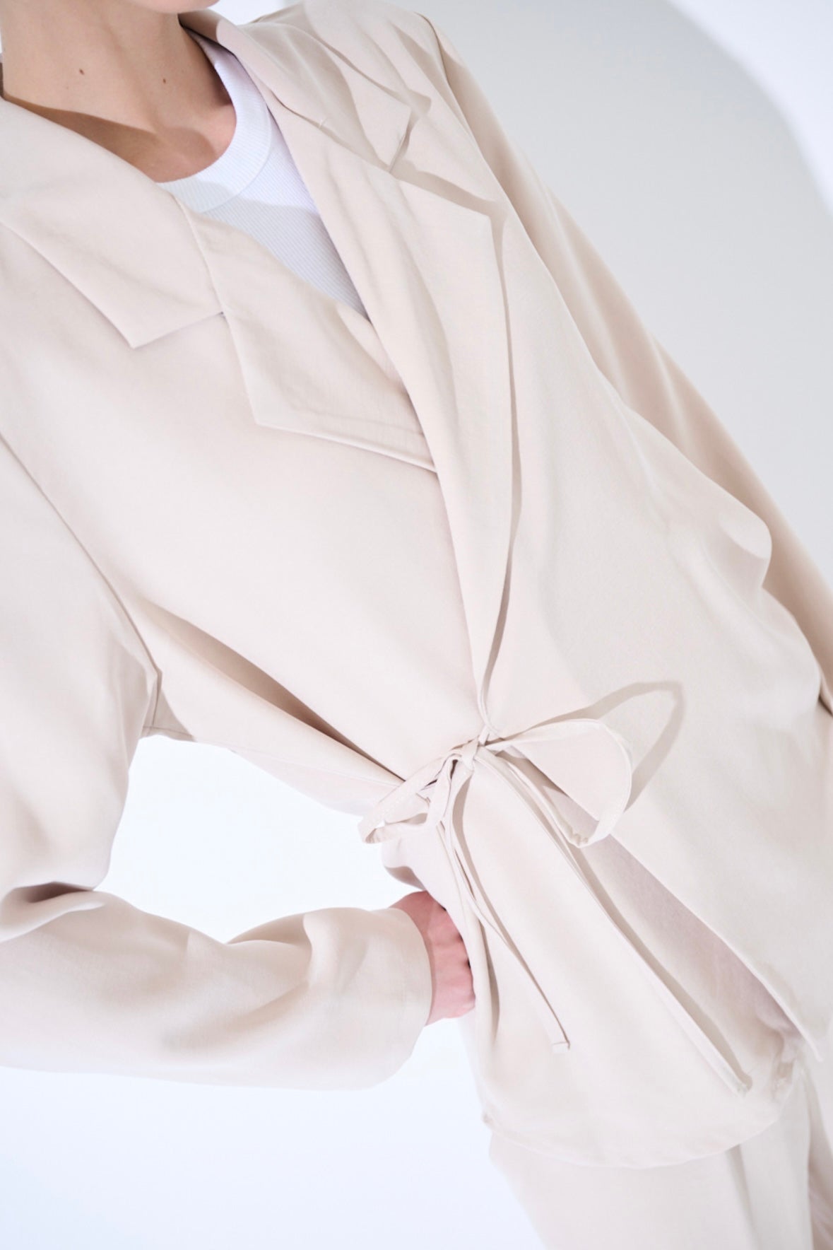 Krémové modalové zavinovací sako/košile