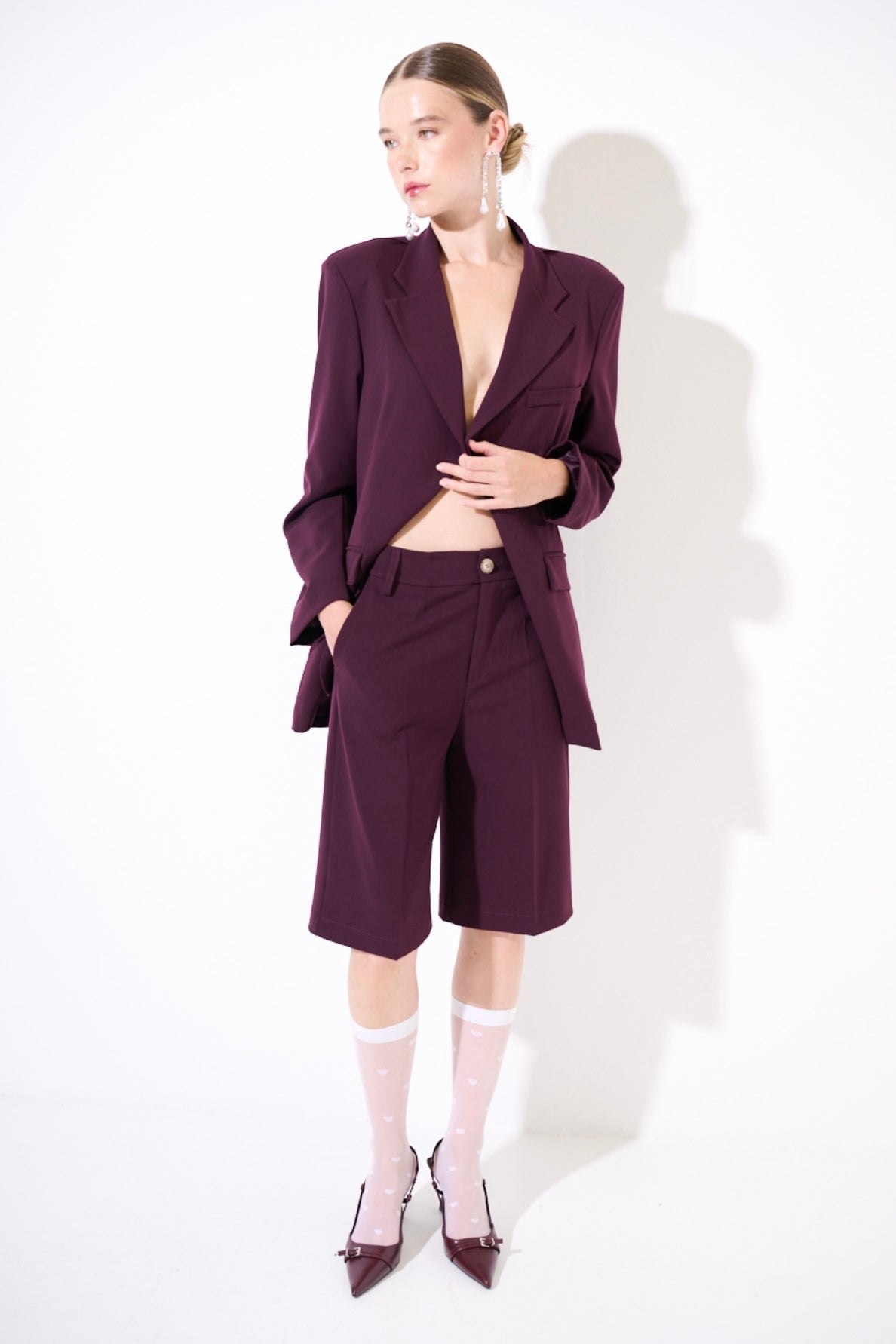 Vínové kostýmové bermudy