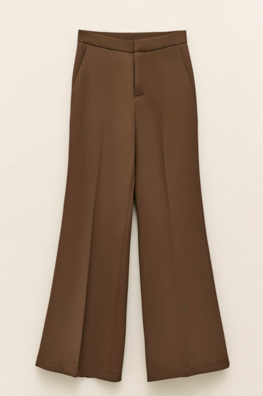 Skořicové flared kalhoty