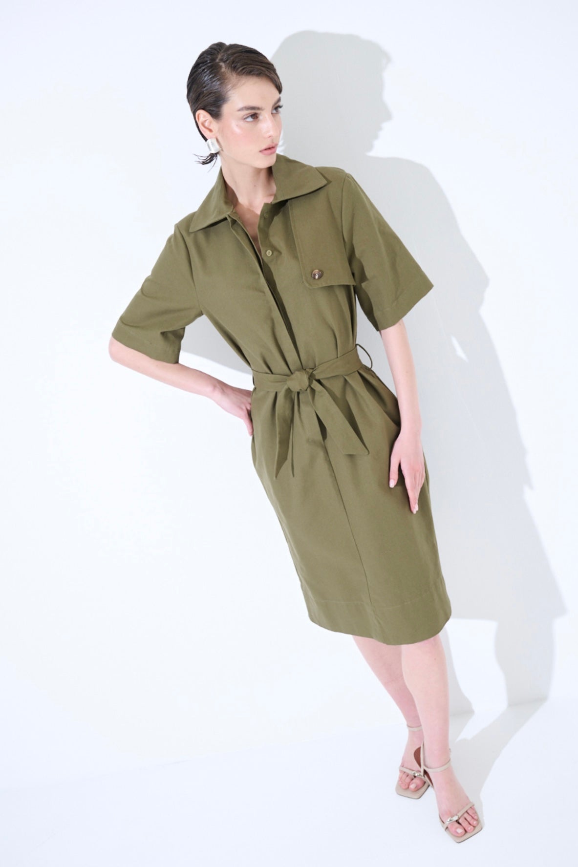 Army zelené pouzdrové bavlněné šaty