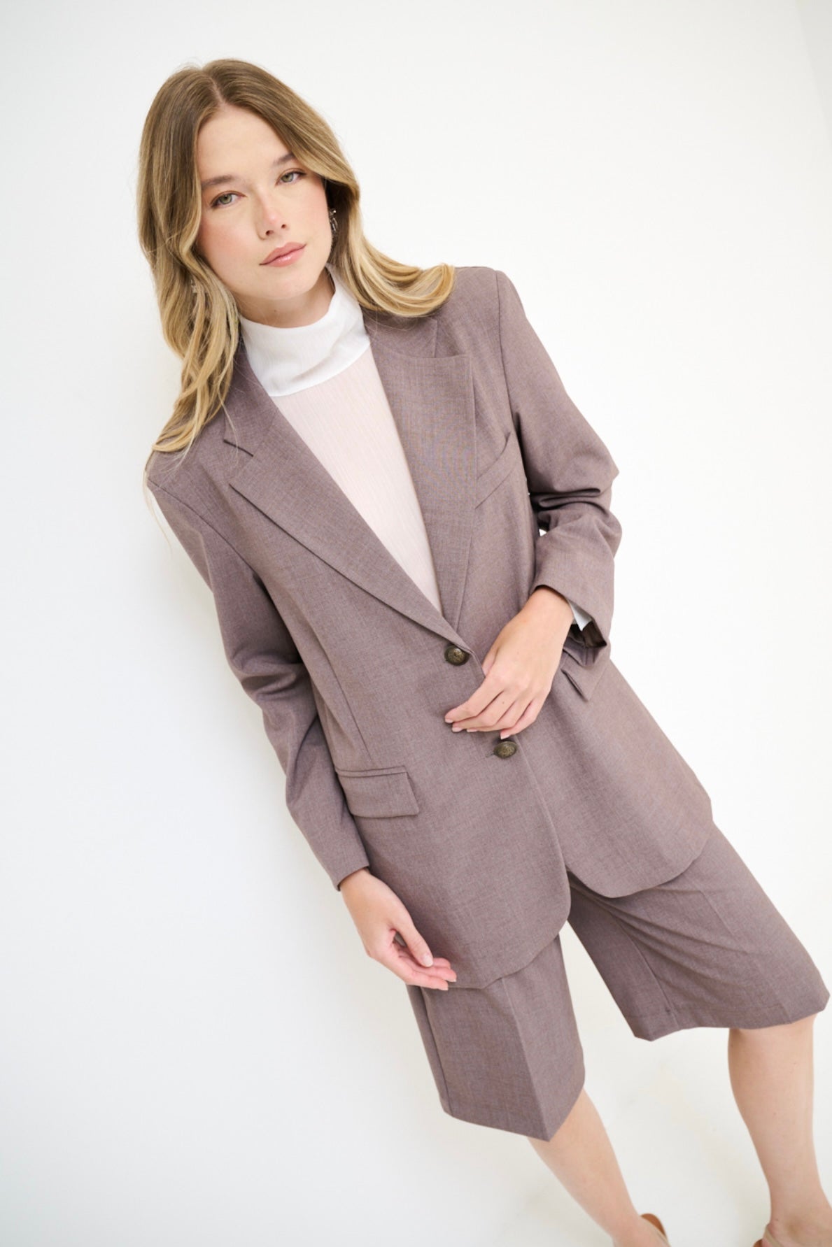 Kostýmové sako v barvě kávy