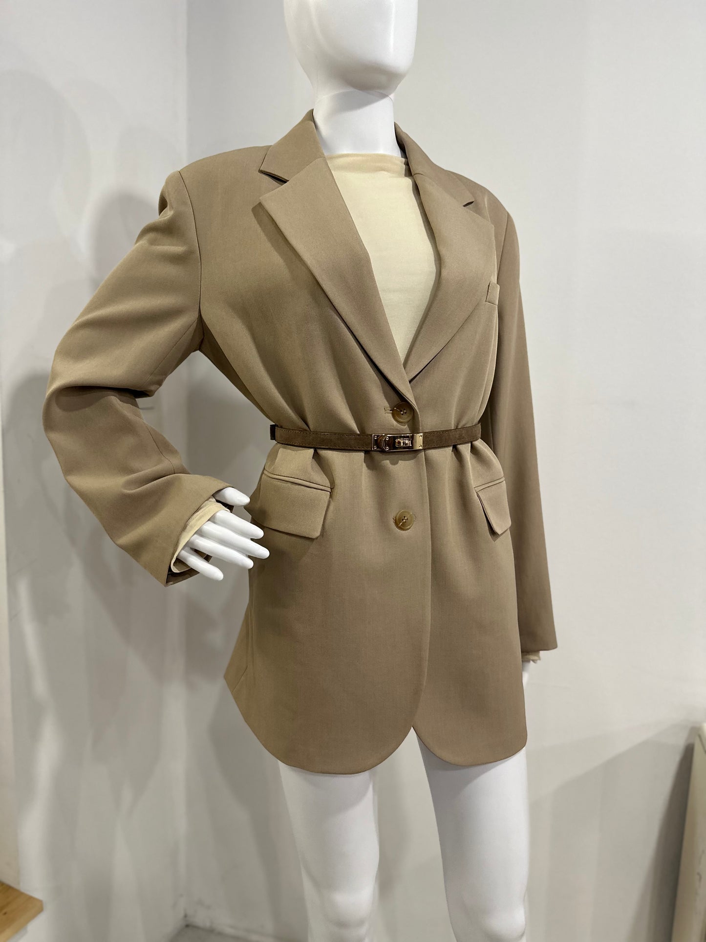 Béžové viskózové sako