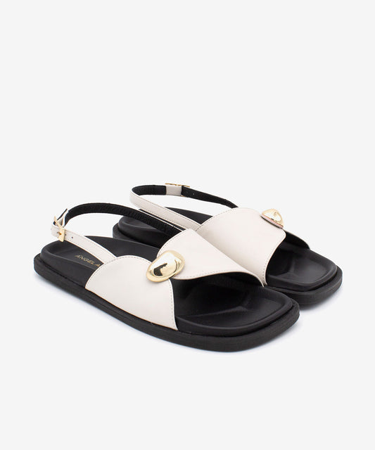 Bílé minimalistické pantofle