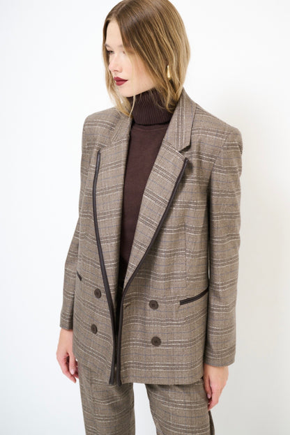 Hnědé kárované sako