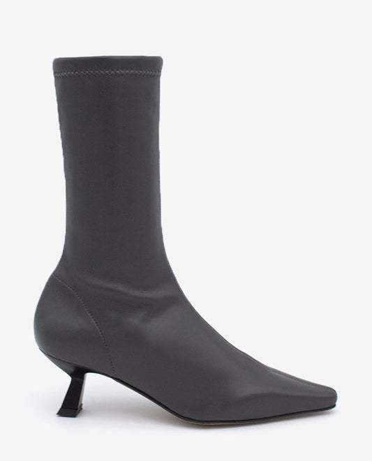 Tmavě šedé kotníkové kozačky na podpatku