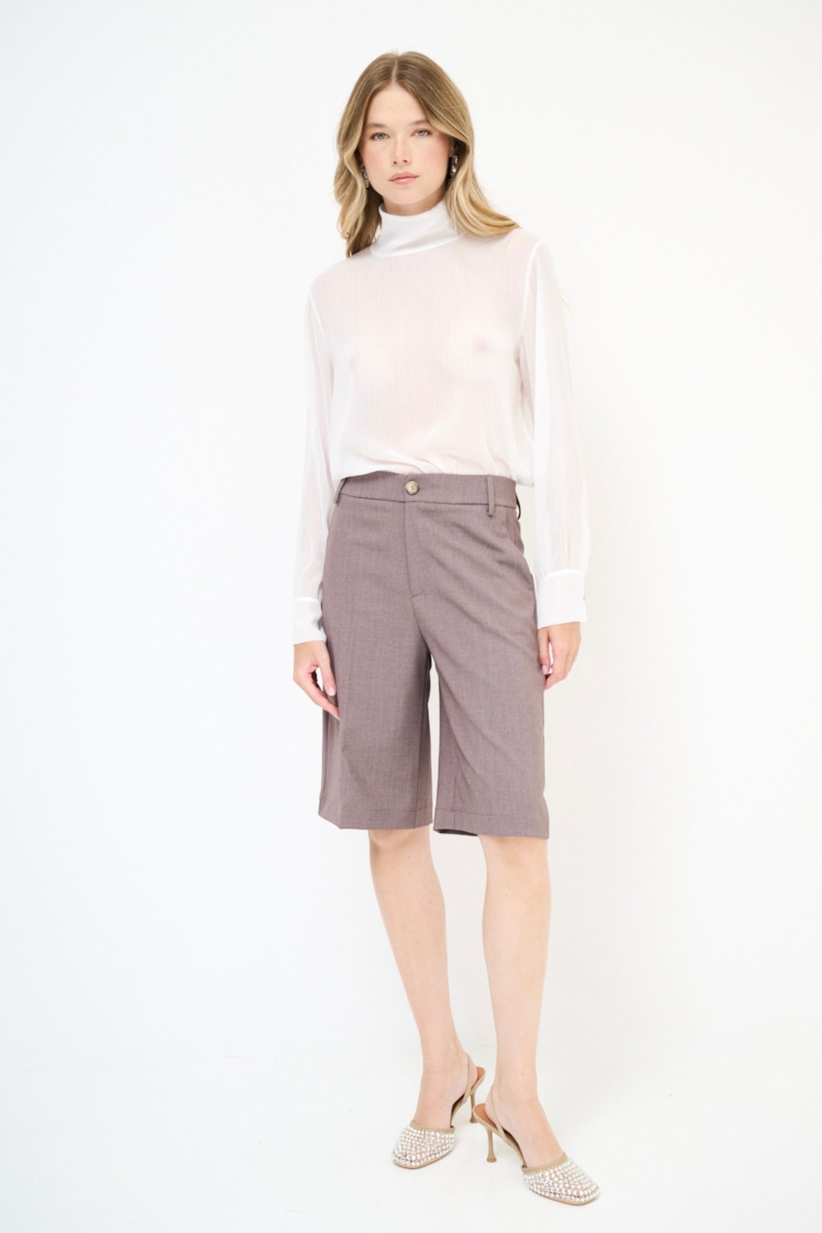 Kávové kostýmové bermudy