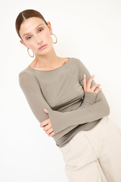 Taupe modalový top s lodičkovým výstřihem
