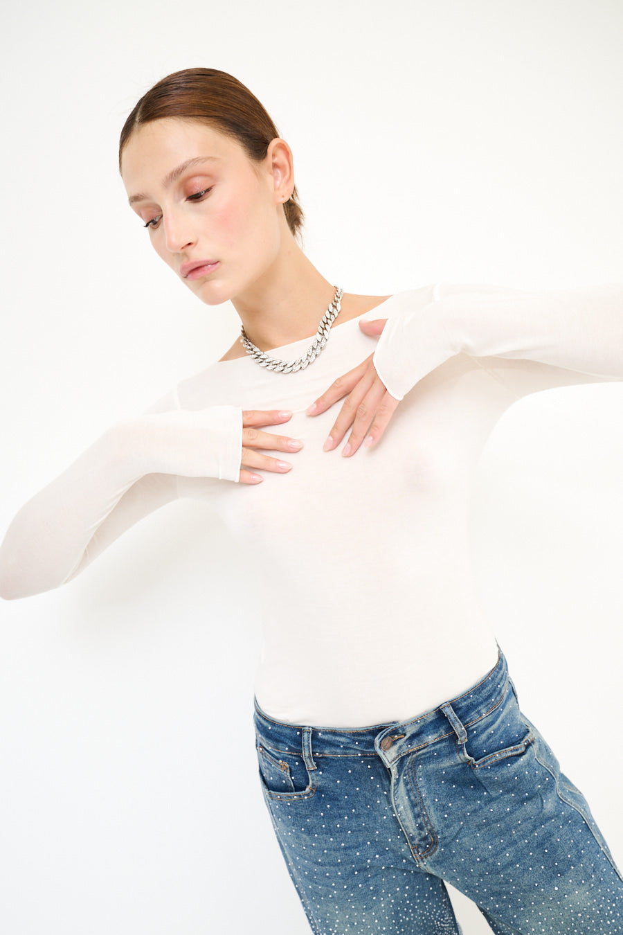 Bílý modalový top s lodičkovým výstřihem
