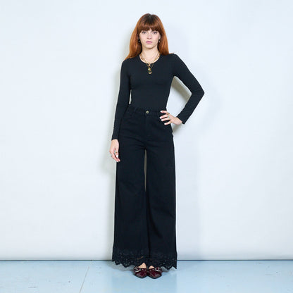 Černé kalhoty s madeirou