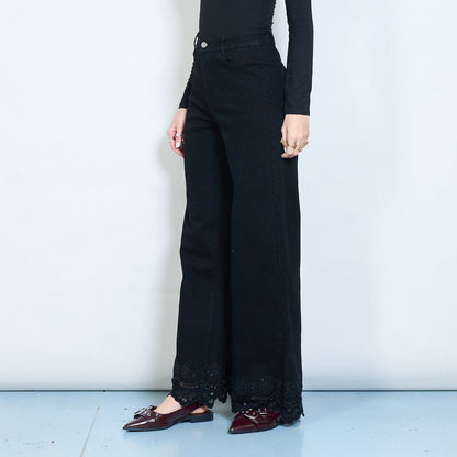 Černé kalhoty s madeirou