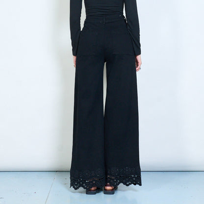 Černé kalhoty s madeirou