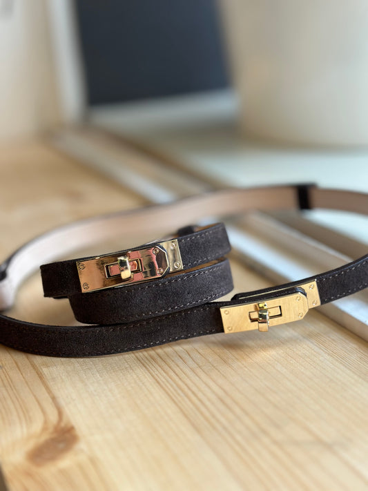 Tenký nastavitelný čokoládový pásek z broušené kůže