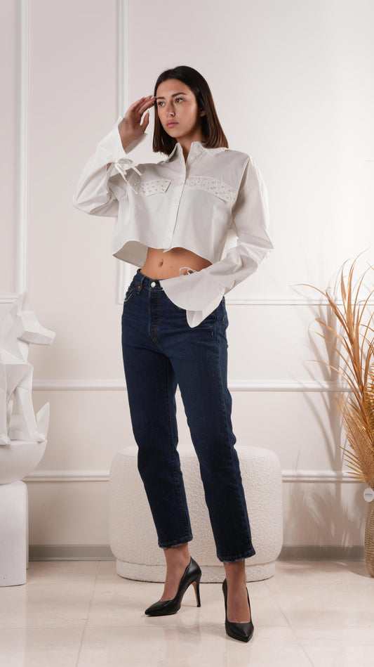 Bílá košile se zvonovými rukávy