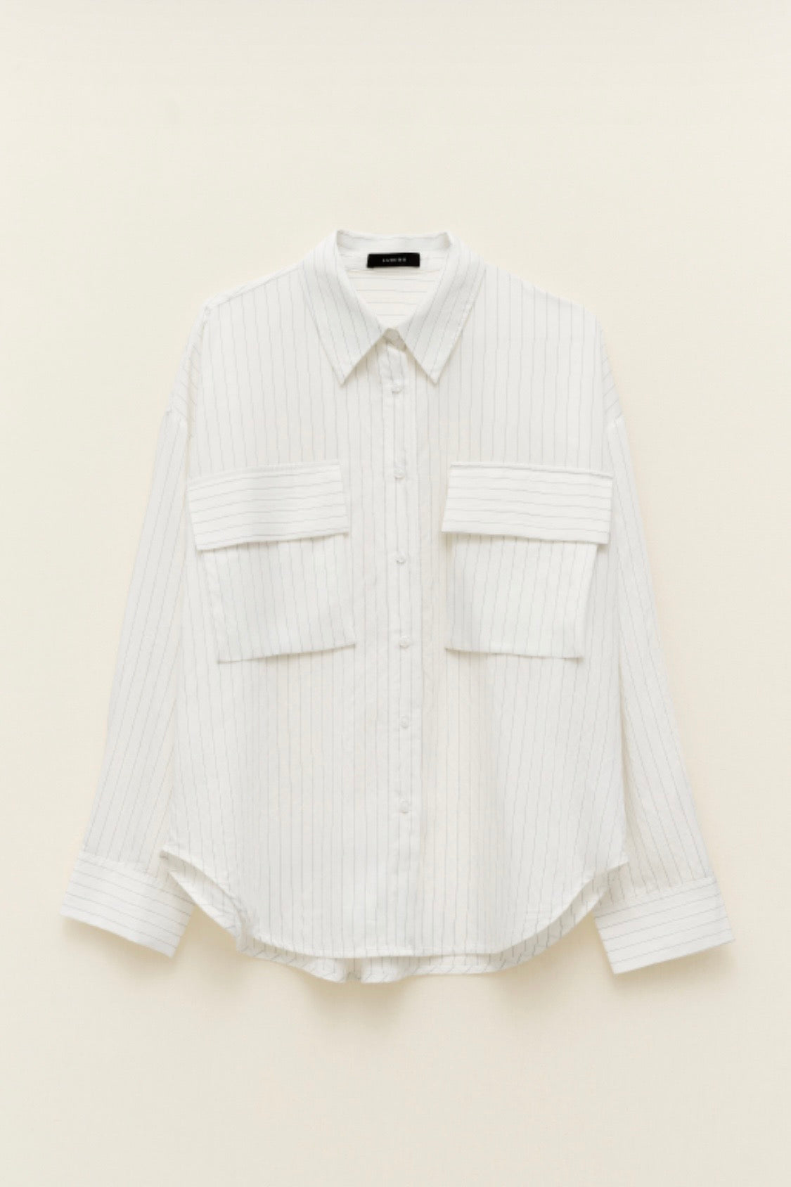 Bílá košile s proužky