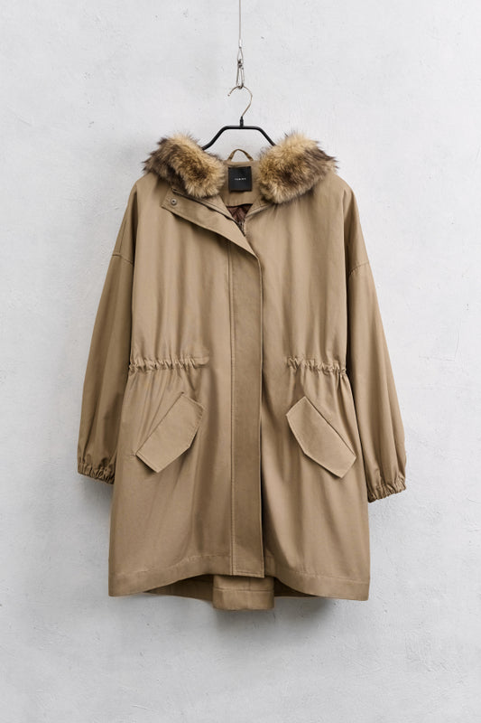 Béžová parka s kapucí a kožešinou