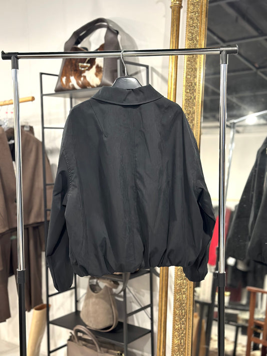 Černý oversized bomber