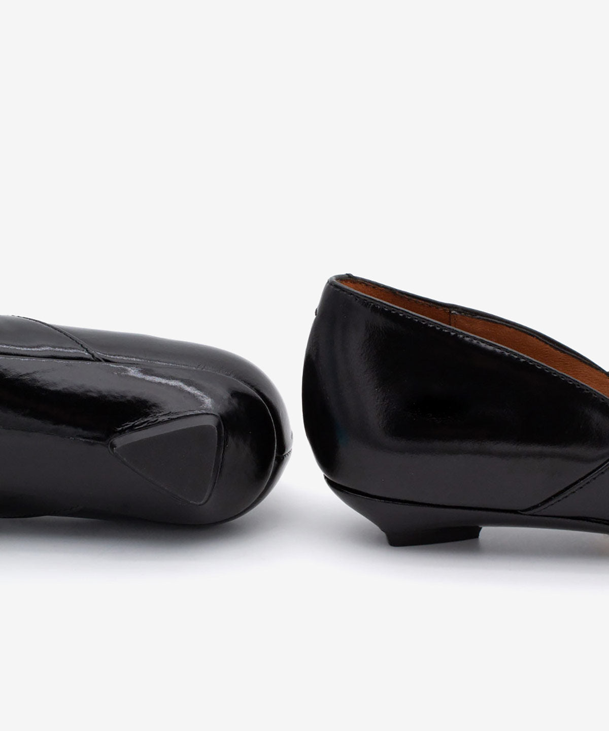 Černé kožené polobotky se sponou