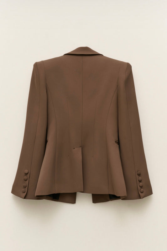 Skořicové elegantní vypasované sako