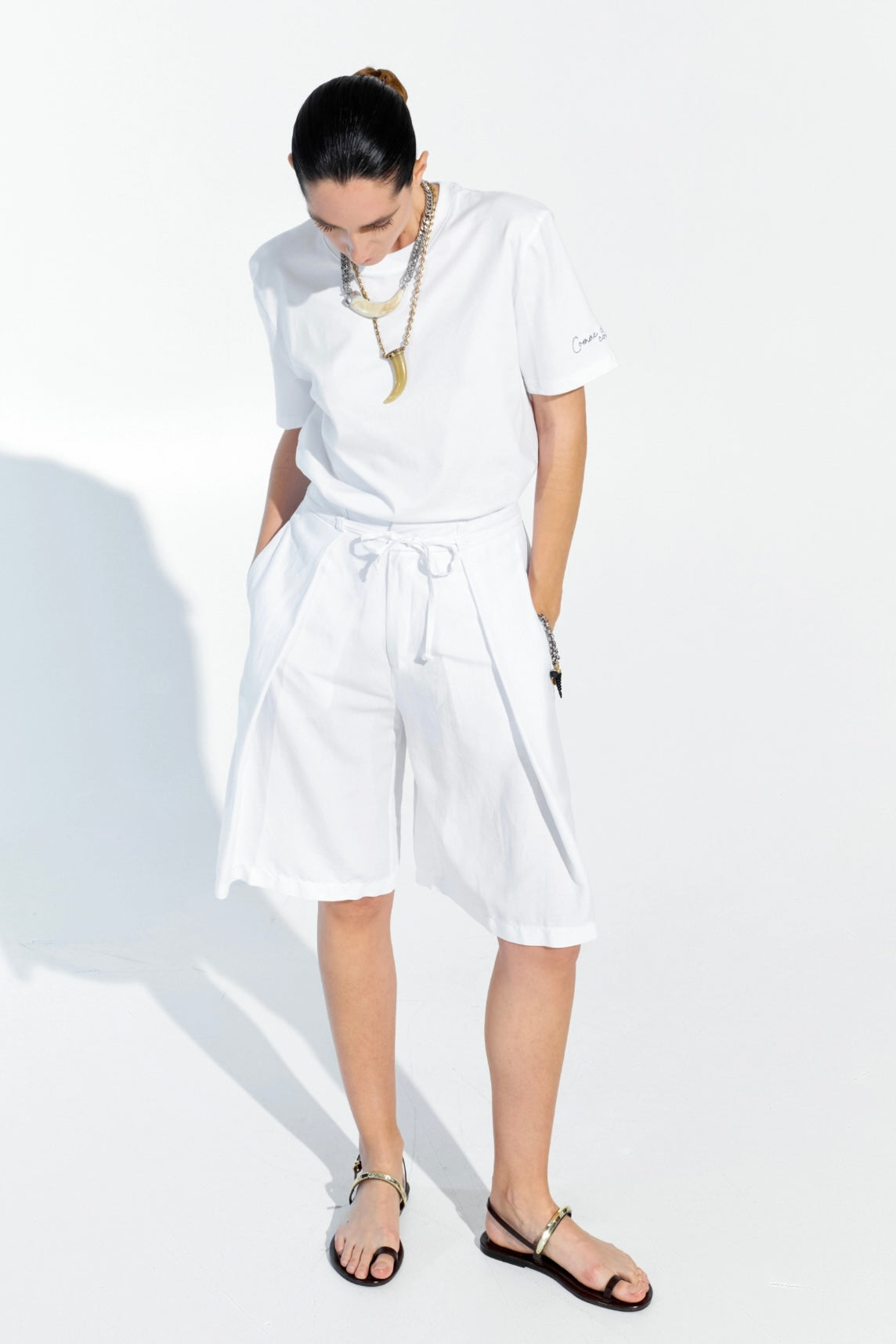 Bílé bavlněné tričko