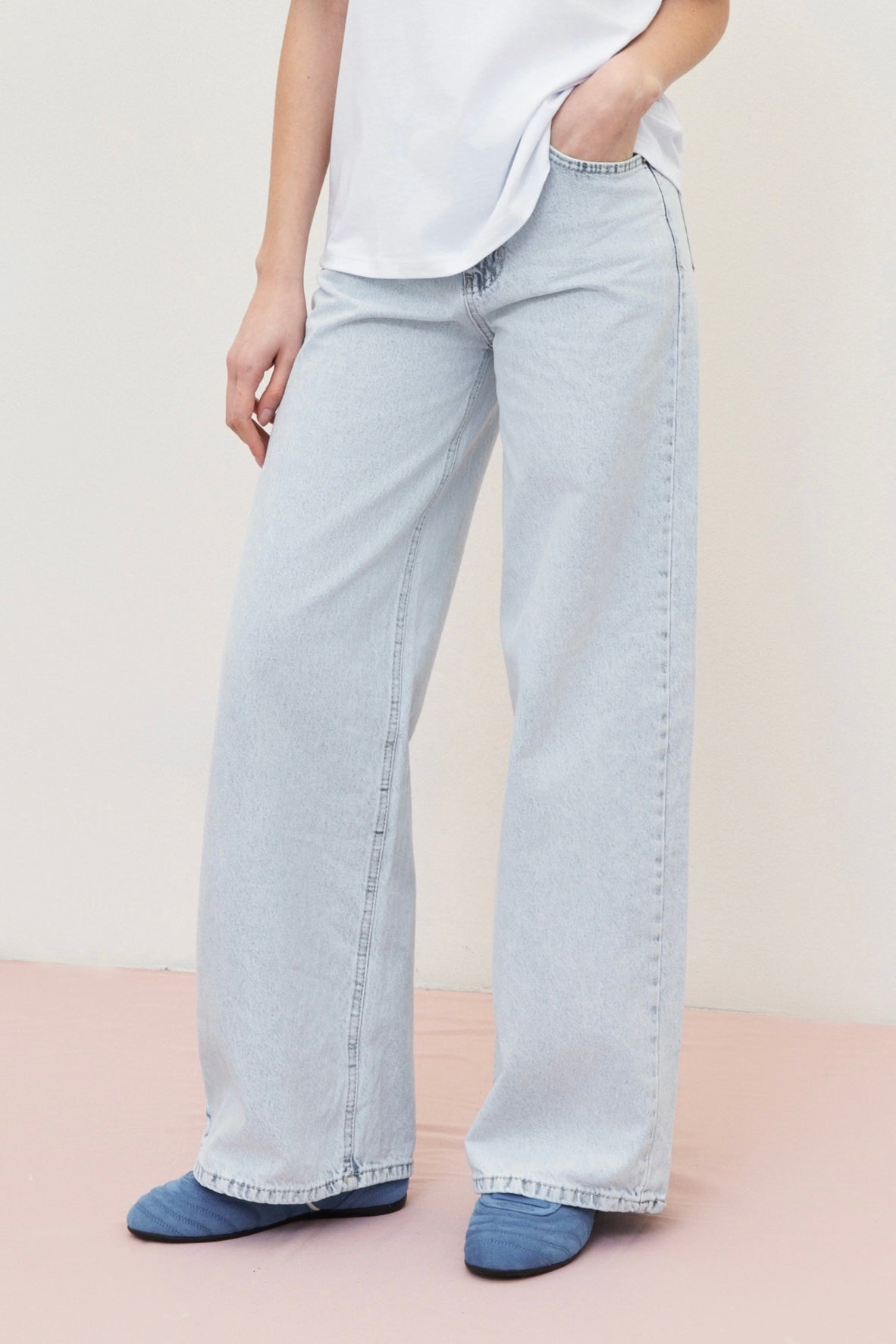 Světlé rovné džíny