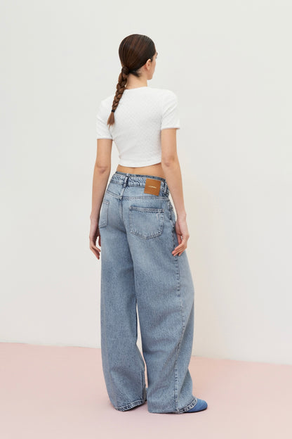 Rovné džíny s detailem pásku