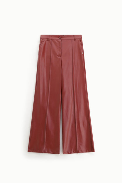 Červené široké kalhoty z eko kůže