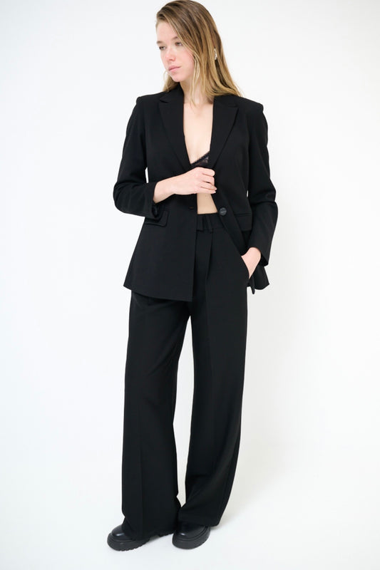 Černé kostýmové kalhoty