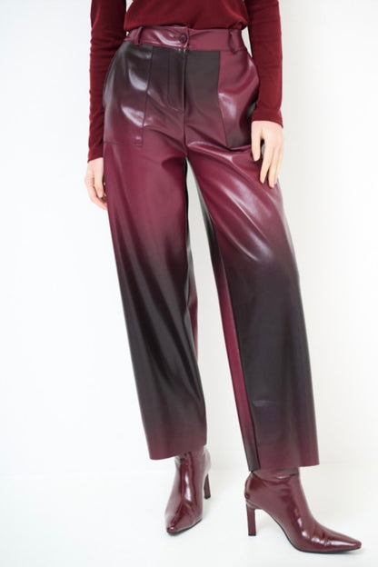 Vínové dvoubarevné kalhoty nad kotníky z eko kůže