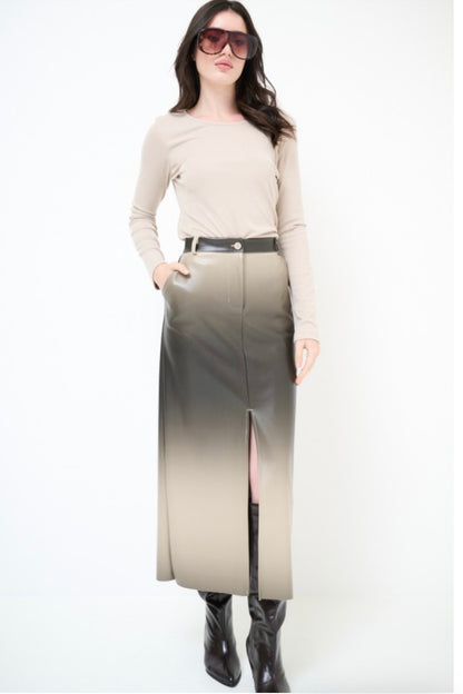 Dvoubarevná sukně z eko kůže