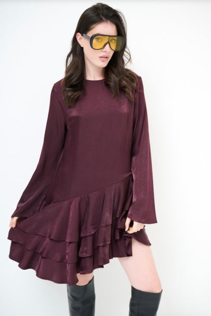 Vínové asymetrické mini šaty