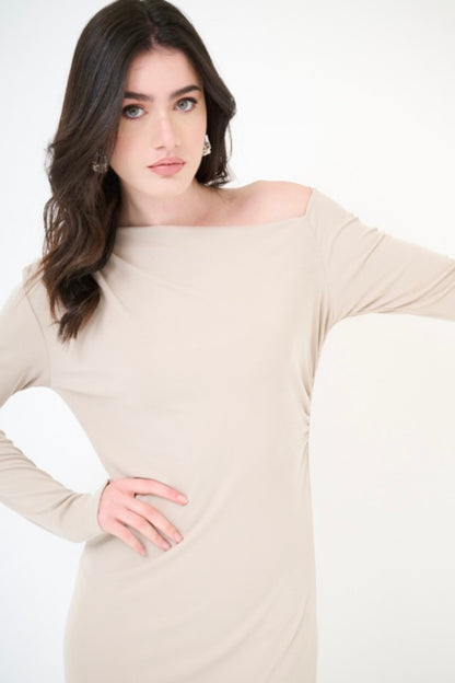 Béžové dlouhé viskózové šaty z ramene