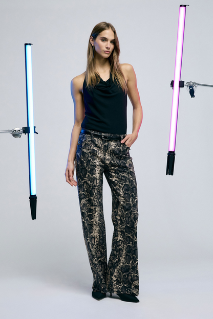 Kalhoty s hadím vzorem