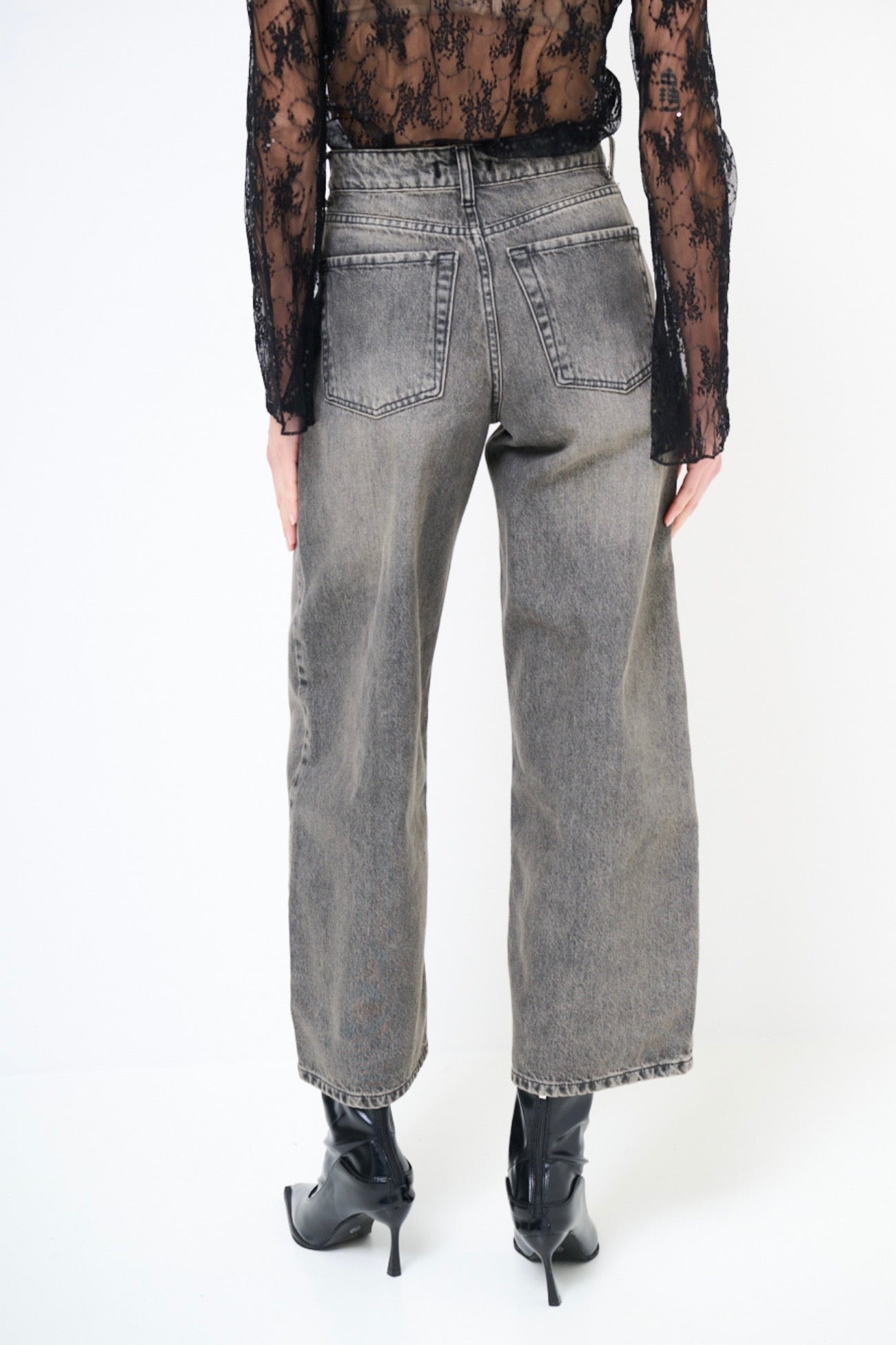 Šedé cullotes džíny s vysokým pasem