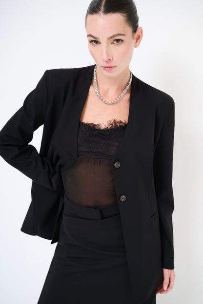 Dlouhé černé sako bez klopy