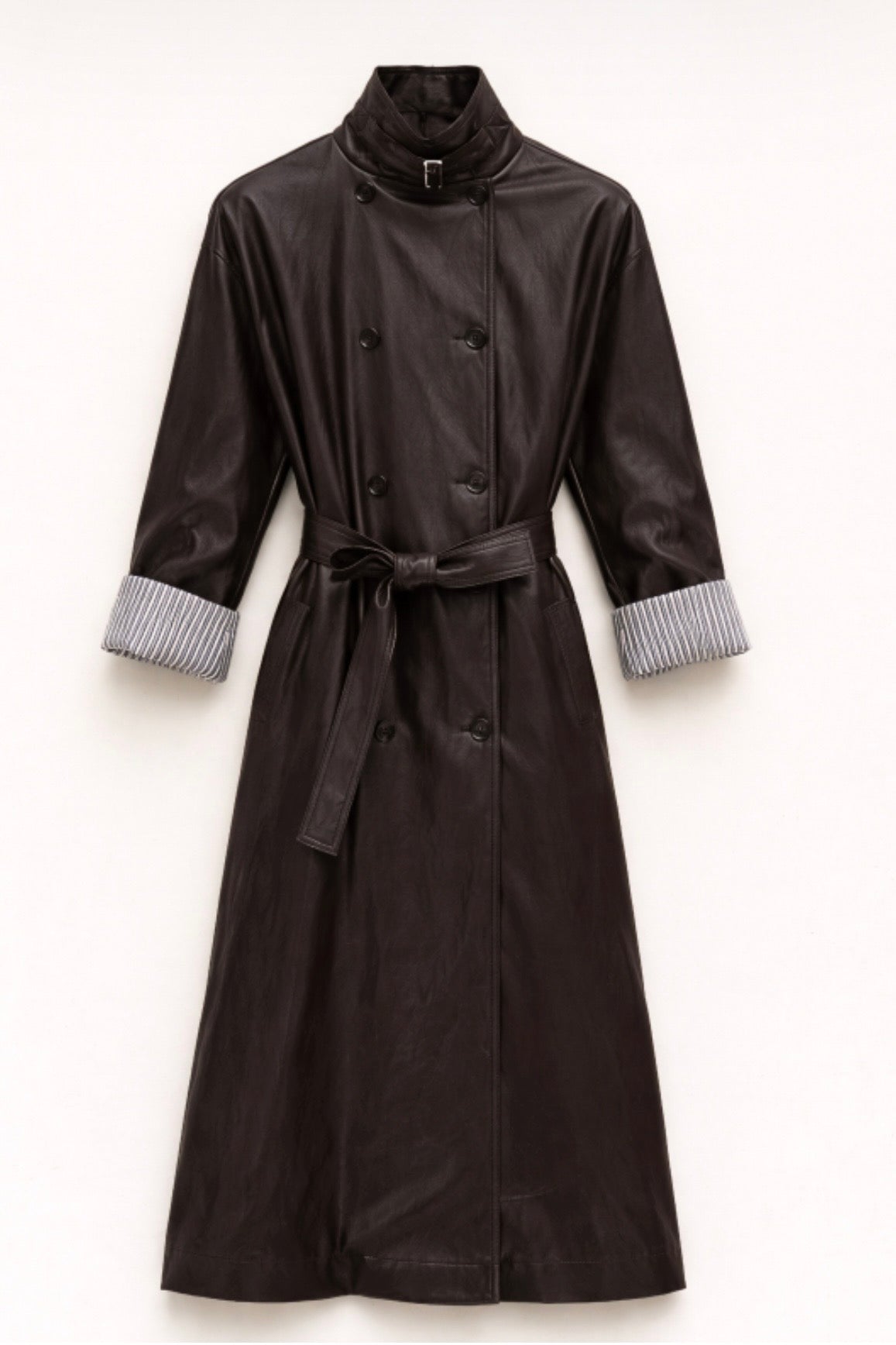 Čokoládový trenčkot s koženým vzhledem