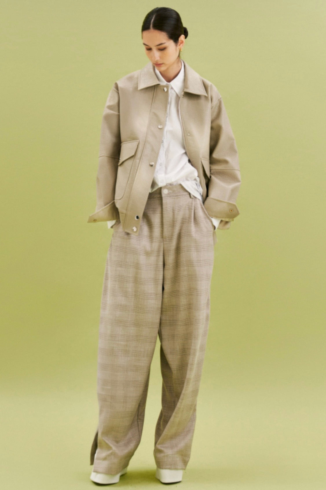 Taupe bunda z eko kůže